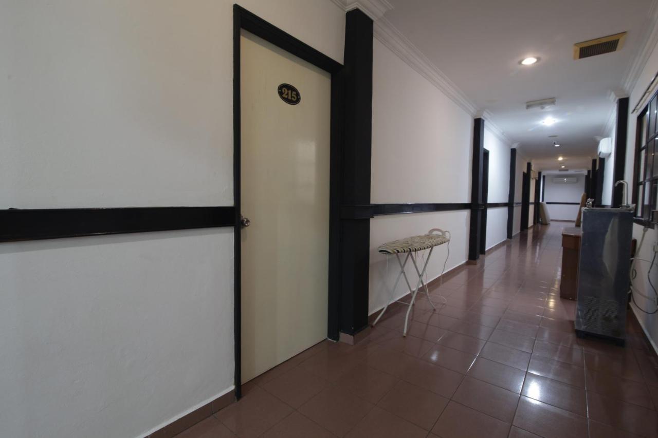 G City Hotel Teluk Intan Exterior foto