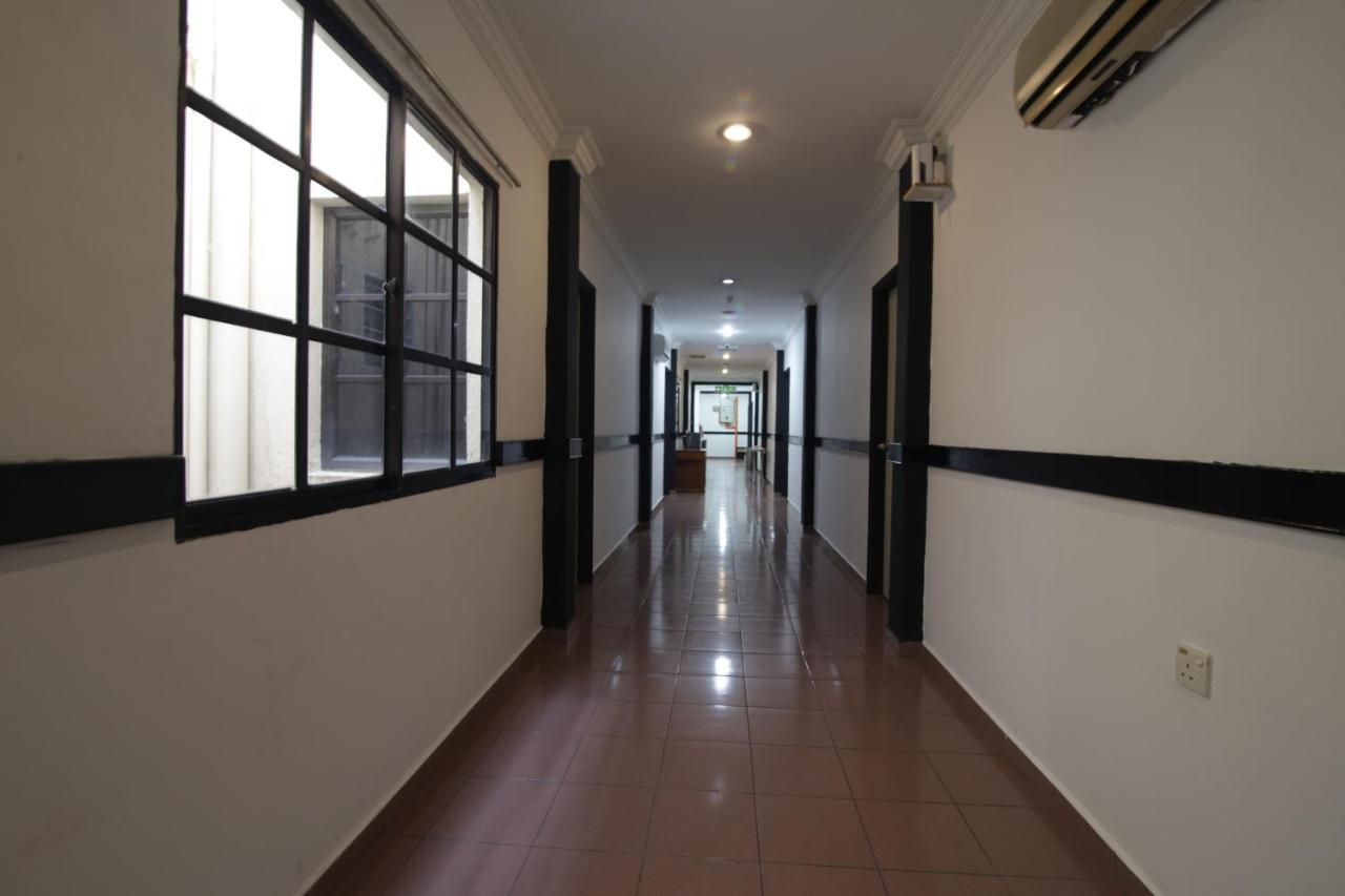 G City Hotel Teluk Intan Exterior foto
